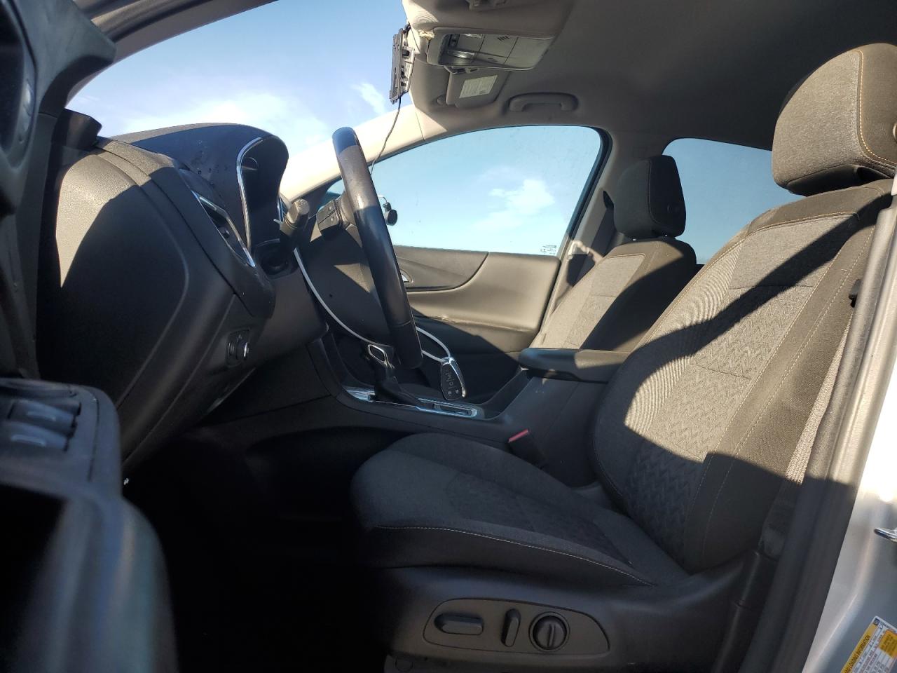 2022 Chevrolet Equinox - Image 7