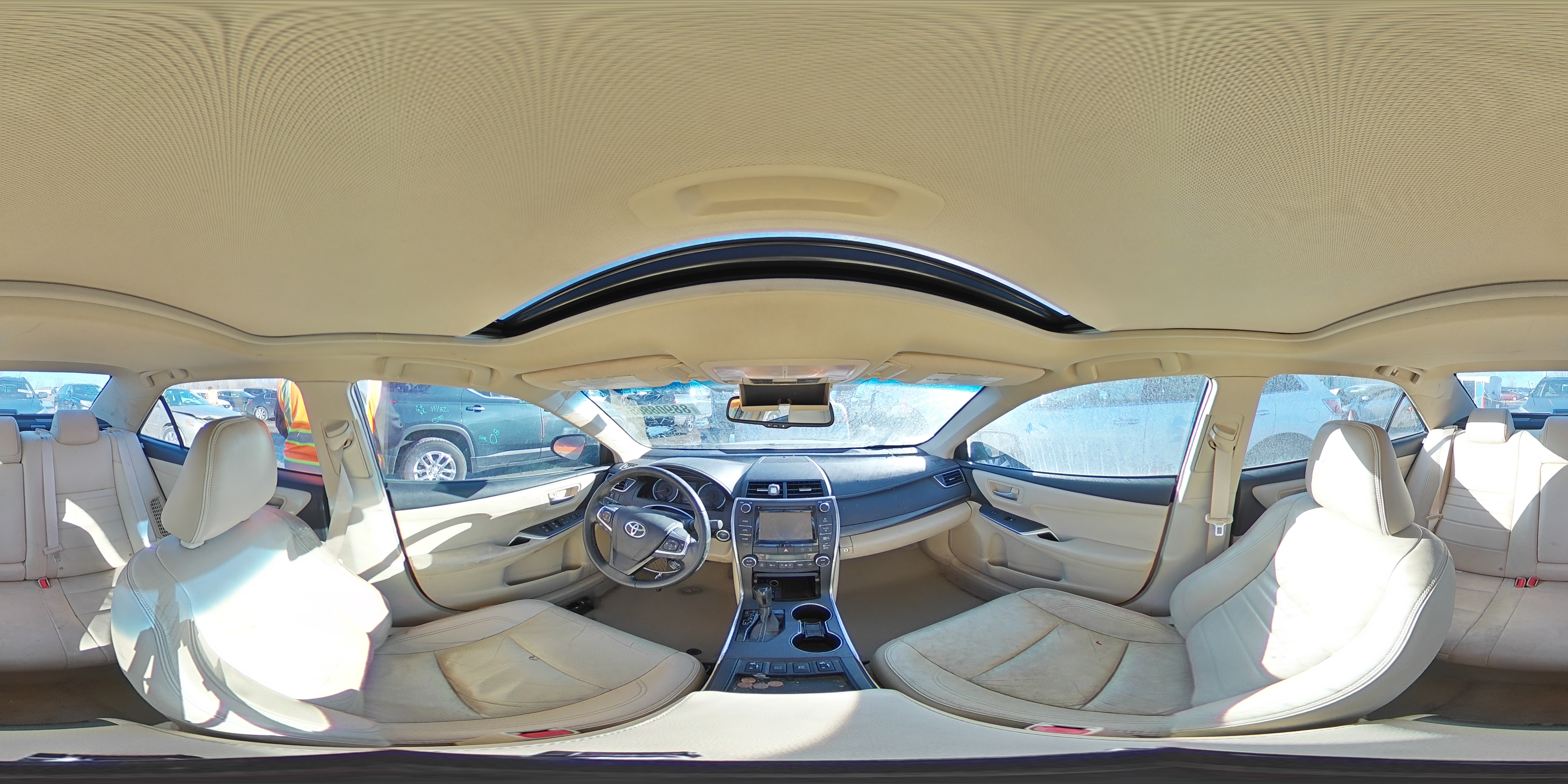 2015 Toyota Camry - Image 15