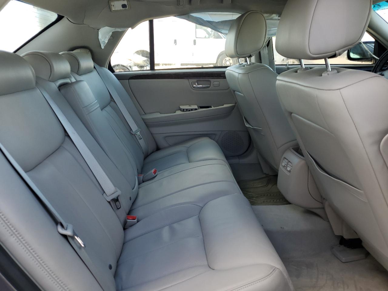 2008 Cadillac DTS - Image 10