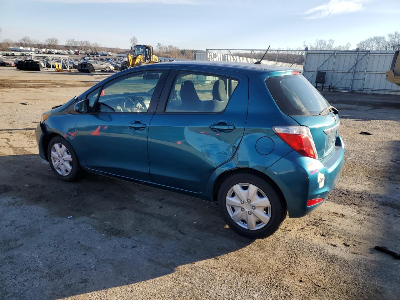2012 Toyota Yaris - Image 2
