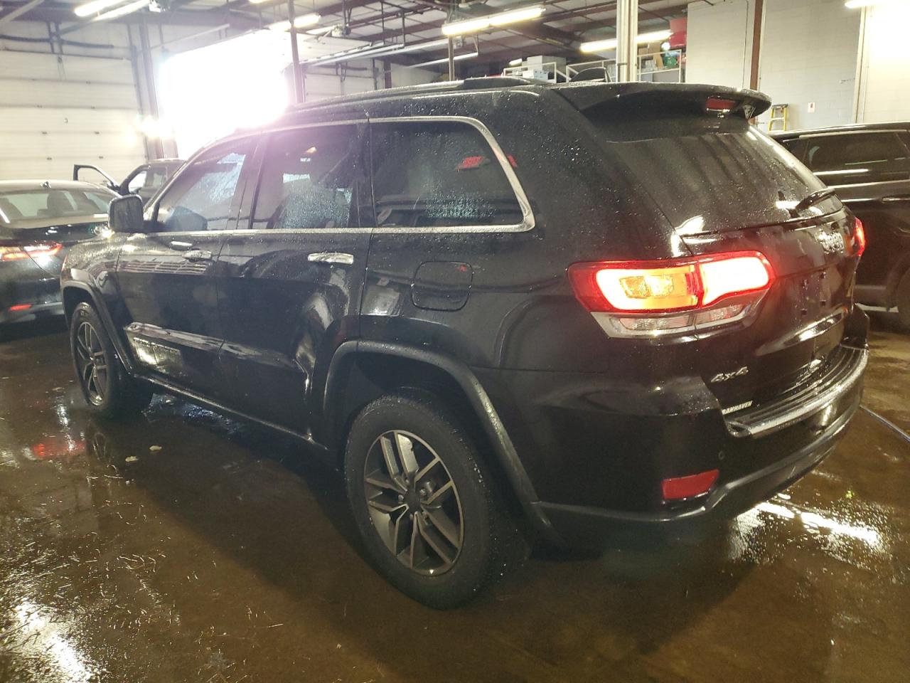 2020 Jeep Grand Cherokee - Image 2