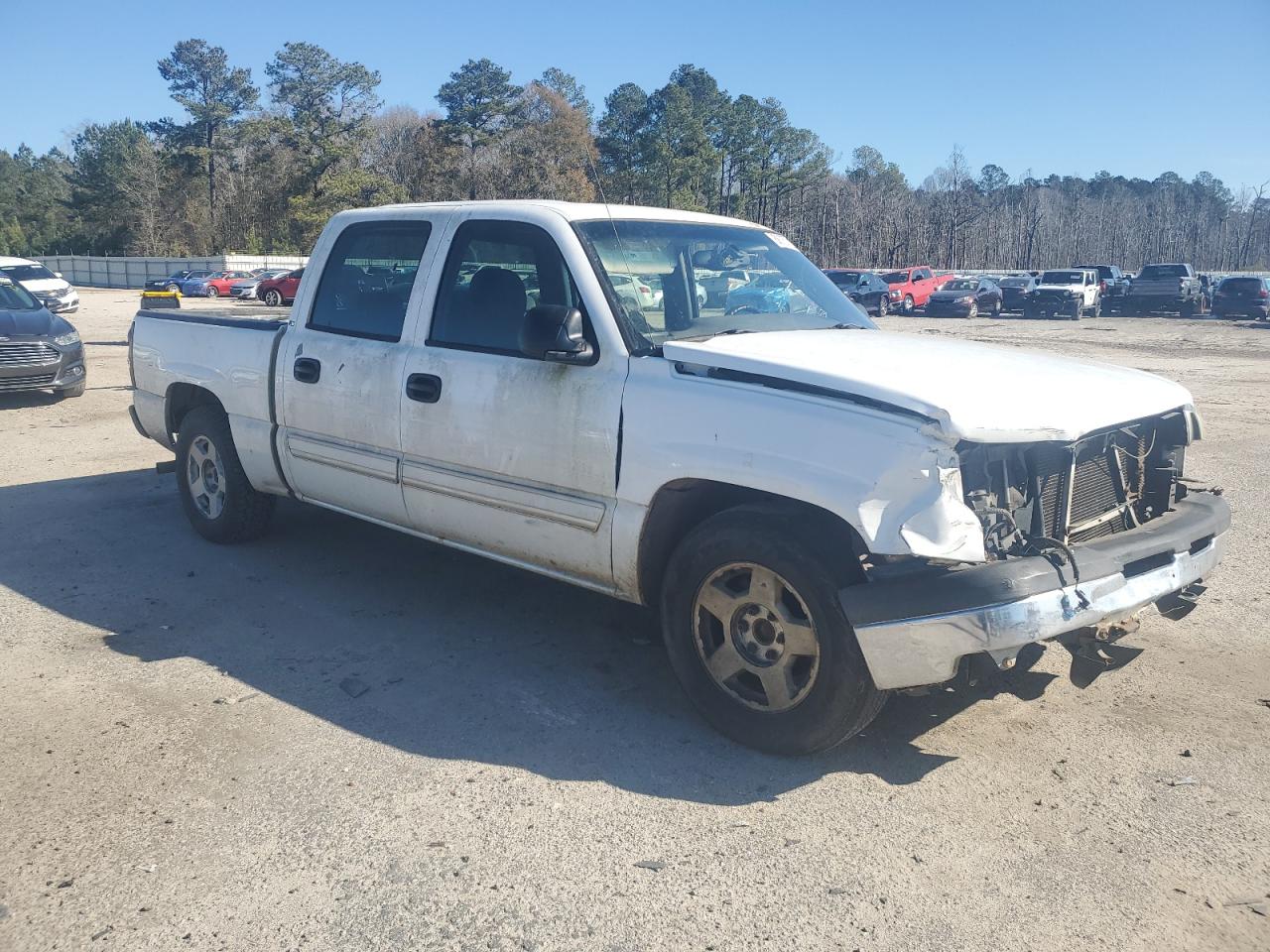 2005 Chevrolet Silverado - Image 4