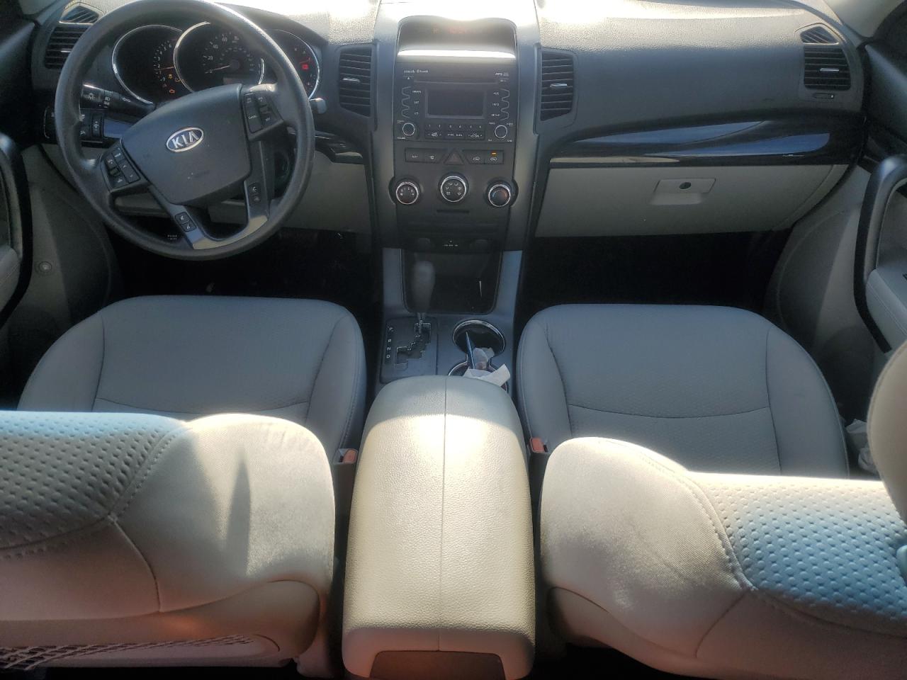 2011 Kia Sorento - Image 8