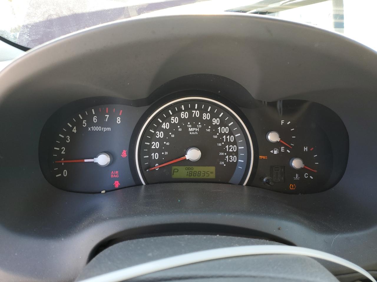 2007 Kia Sedona - Image 9