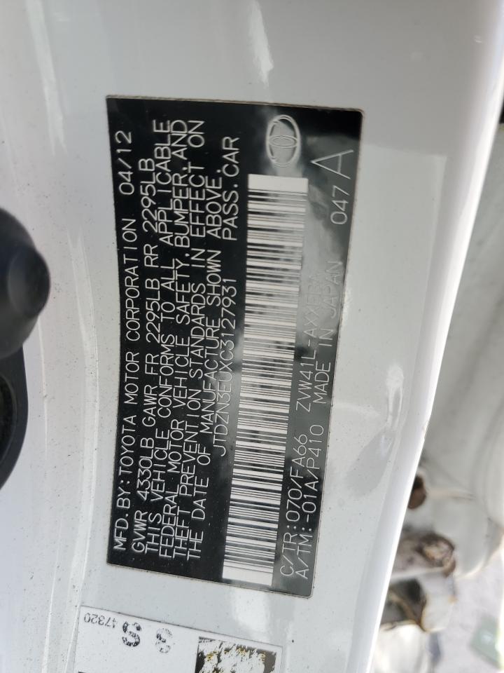 2012 Toyota Prius - Image 14