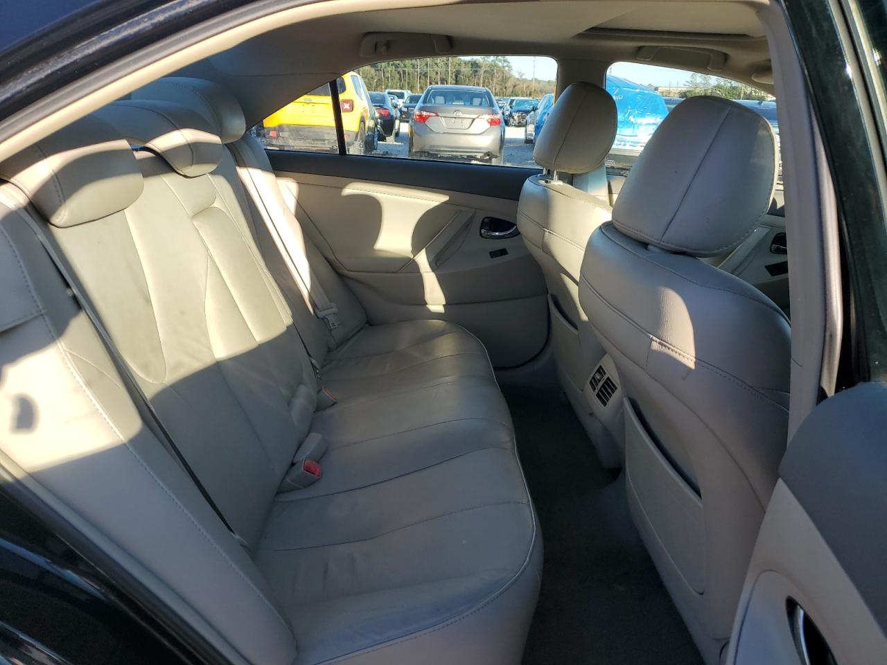 2009 Toyota Camry - Image 10