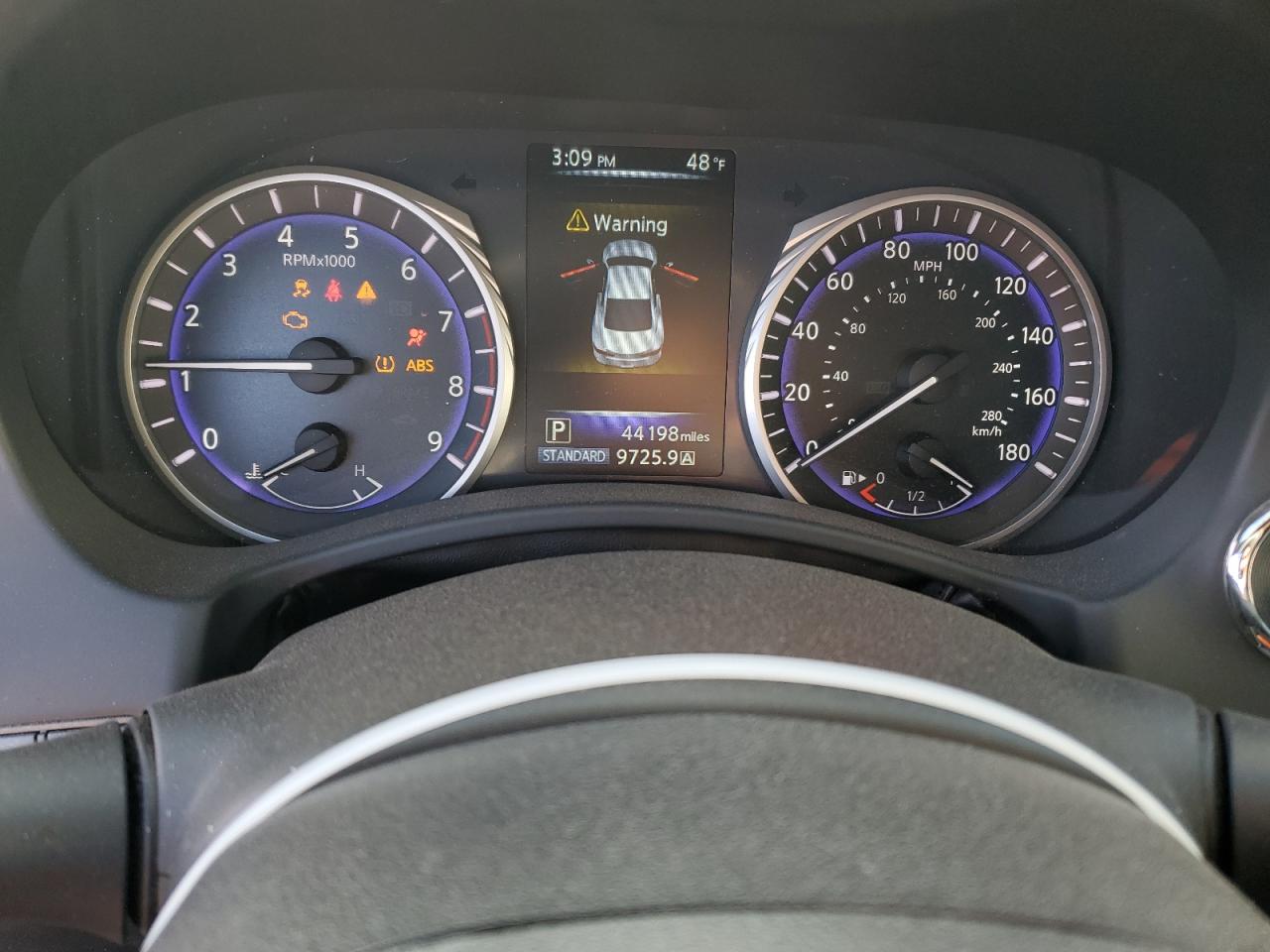 2017 Infiniti Q60 - Image 9