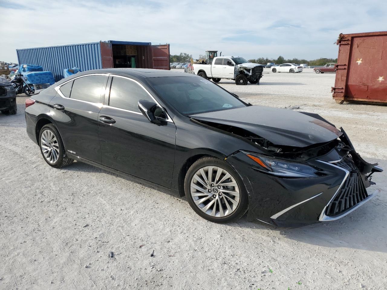 2022 Lexus ES - Image 4