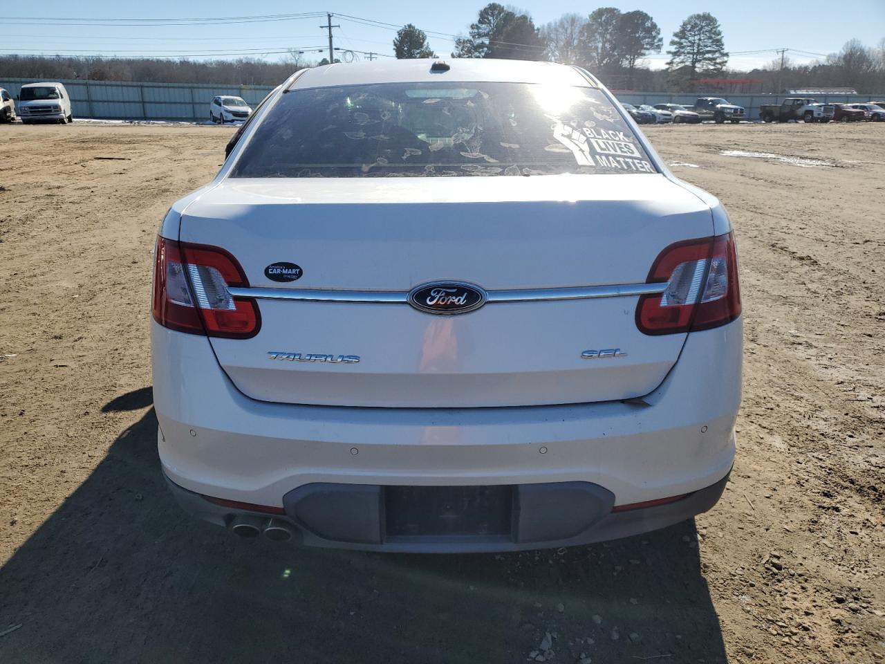 2011 Ford Taurus - Image 6
