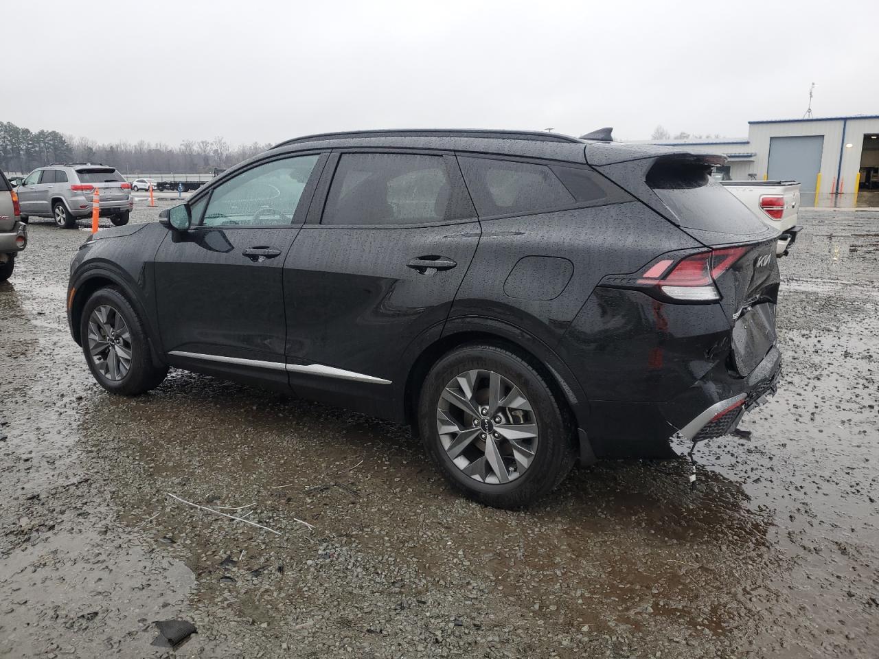 2023 Kia Sportage - Image 2