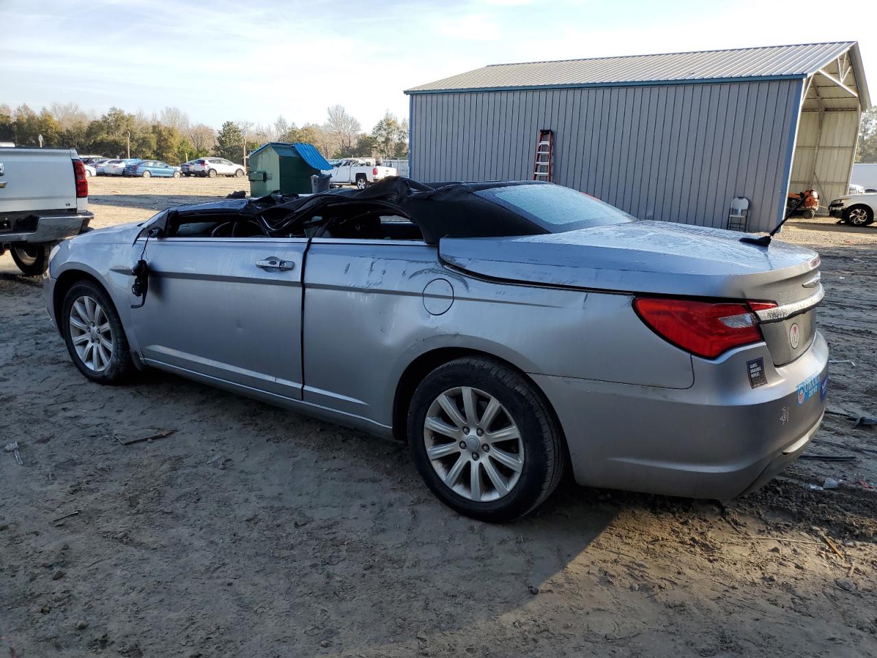 2013 Chrysler 200 - Image 2