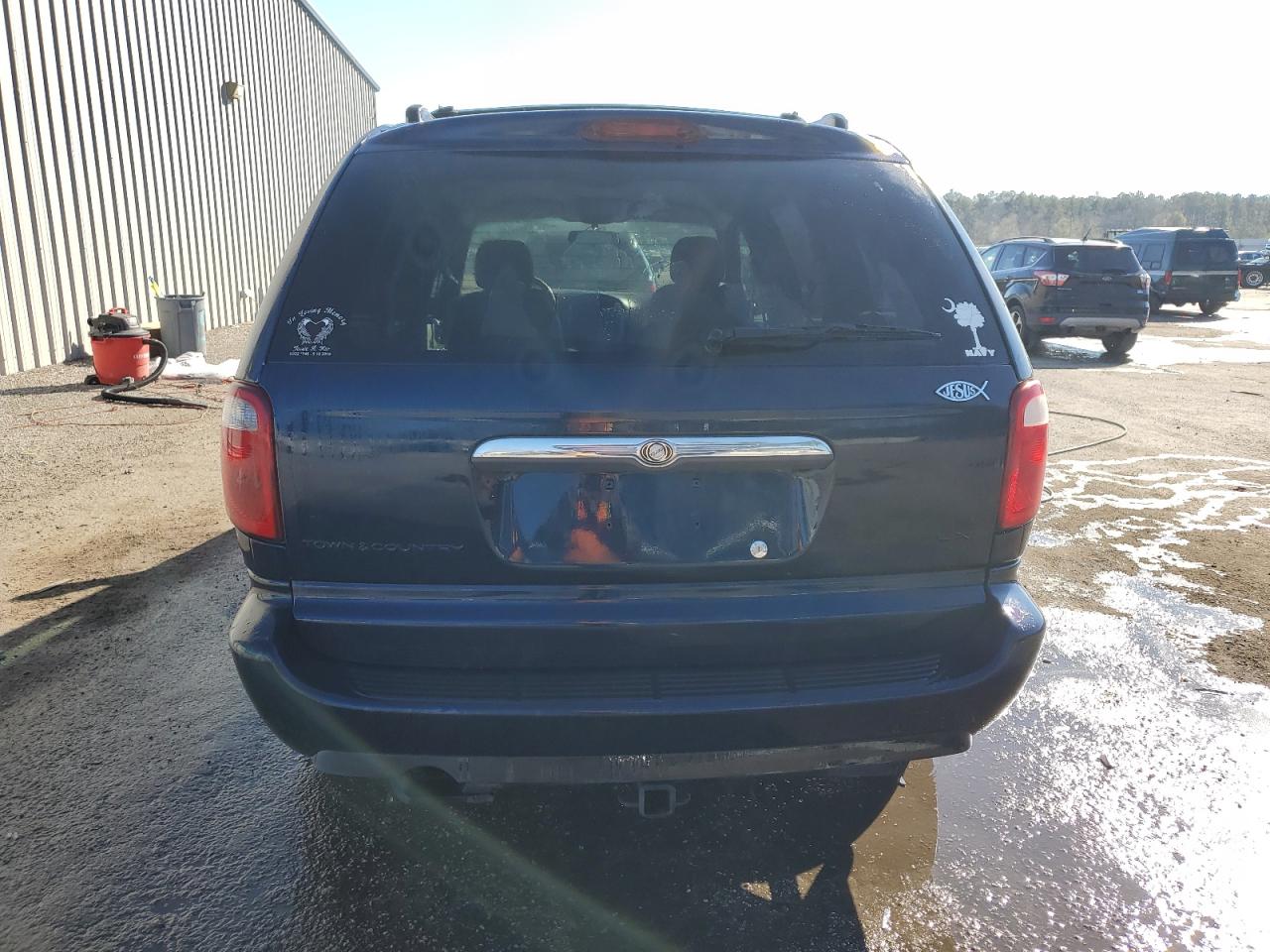 2005 Chrysler Town & Country - Image 6