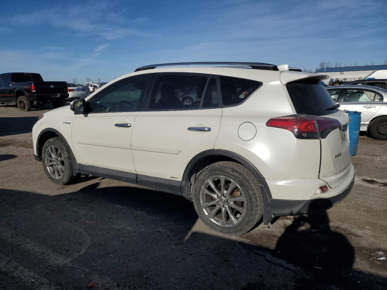 2018 Toyota RAV 4 - Image 2