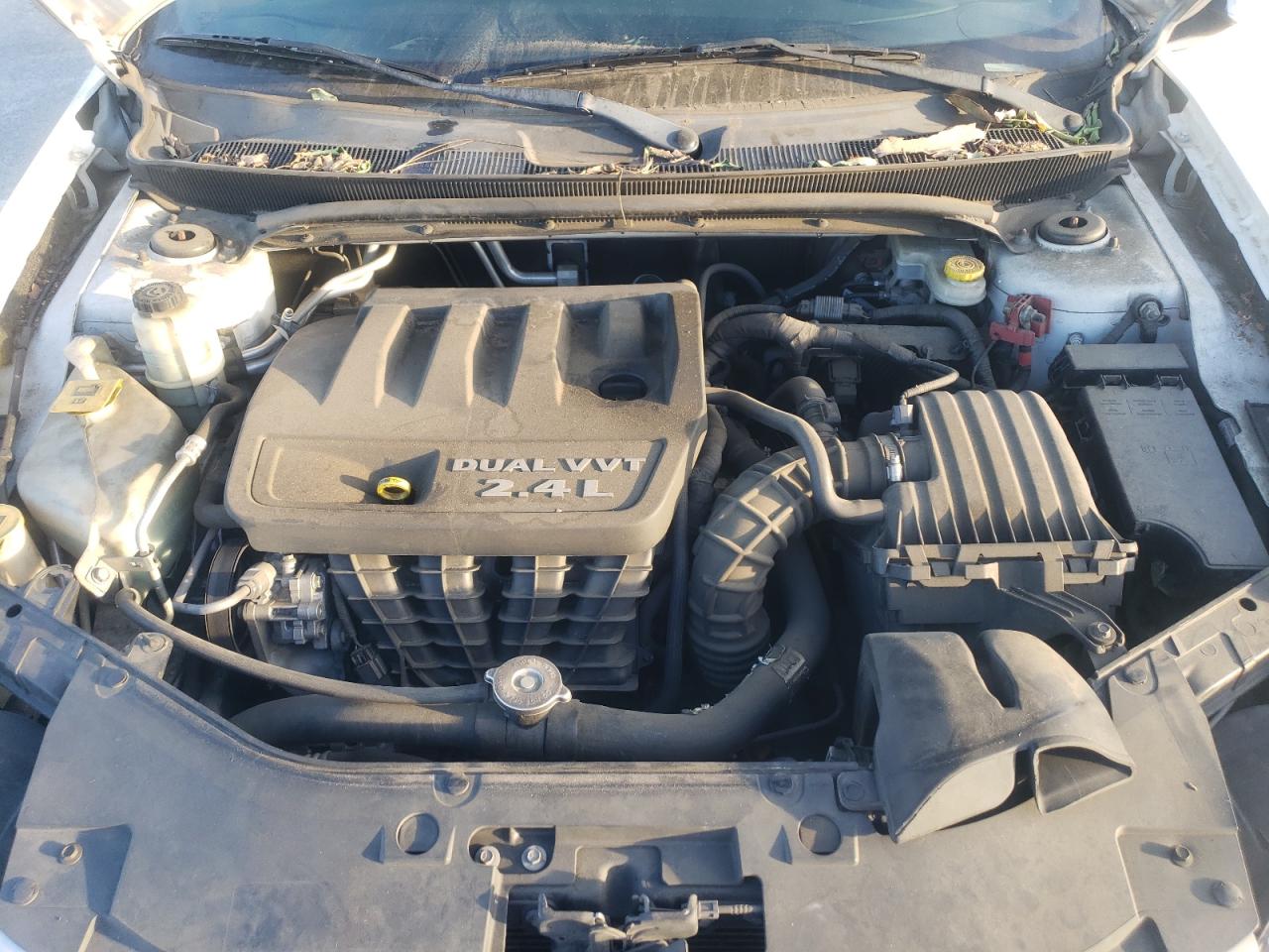 2012 Chrysler 200 - Image 11