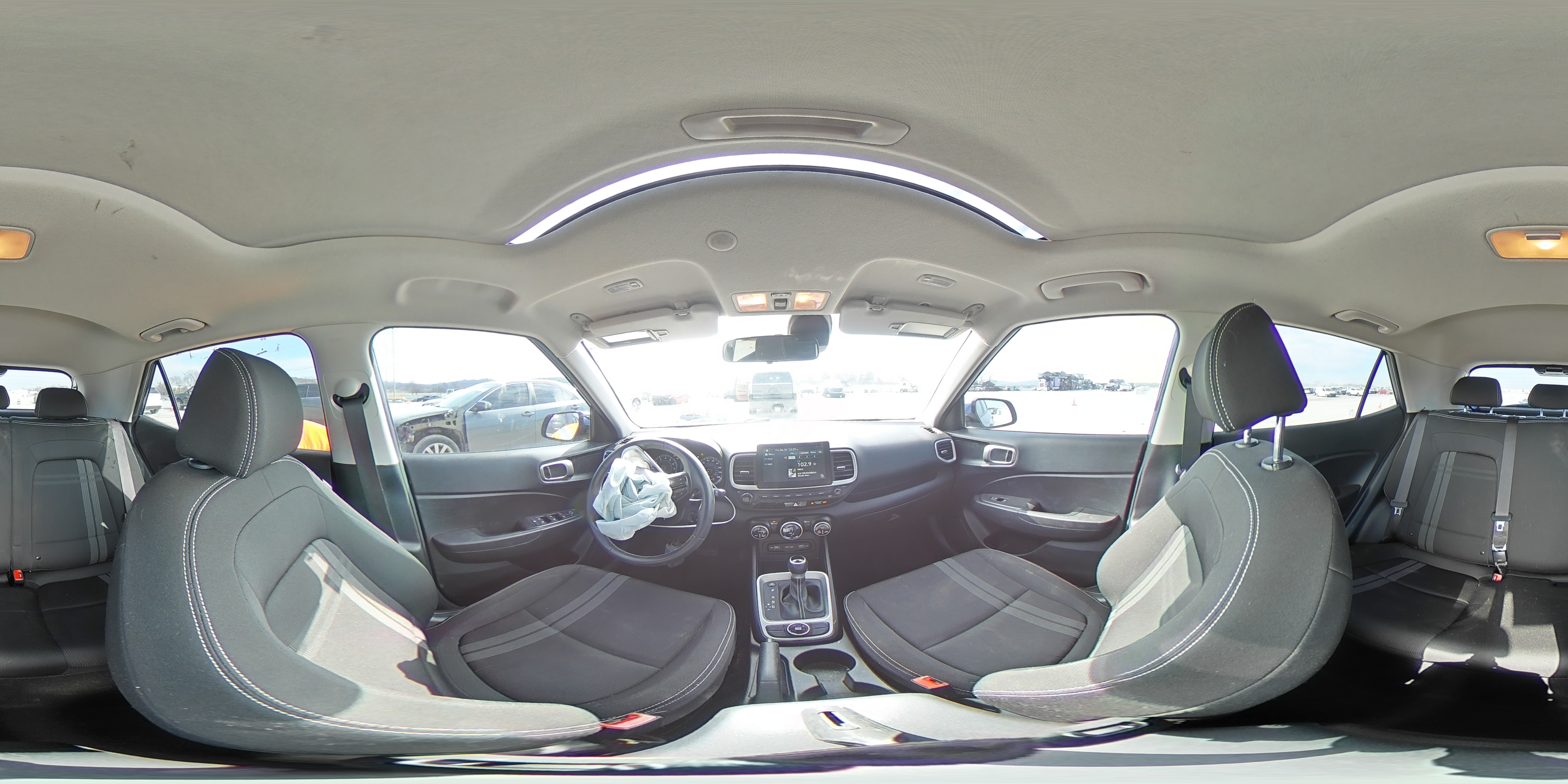 2022 Hyundai Venue - Image 14