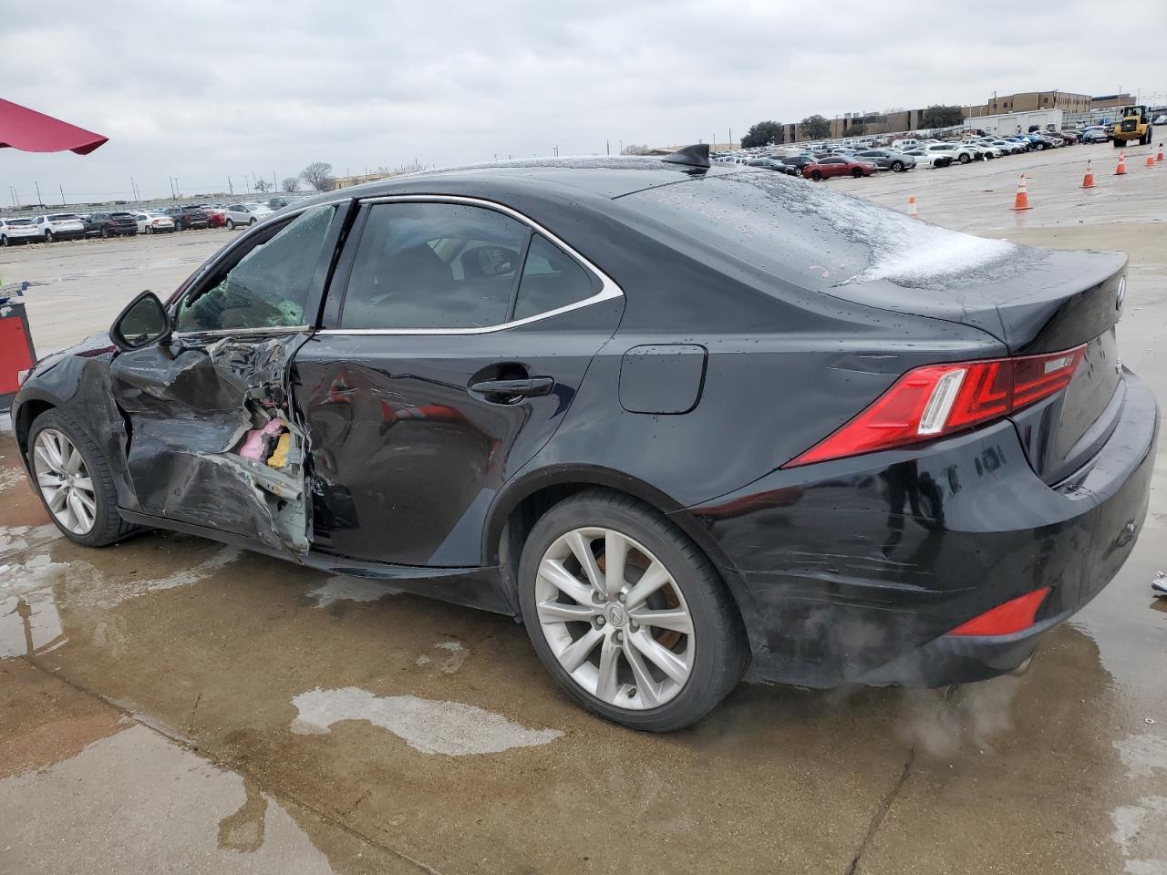 2015 Lexus IS - Image 2