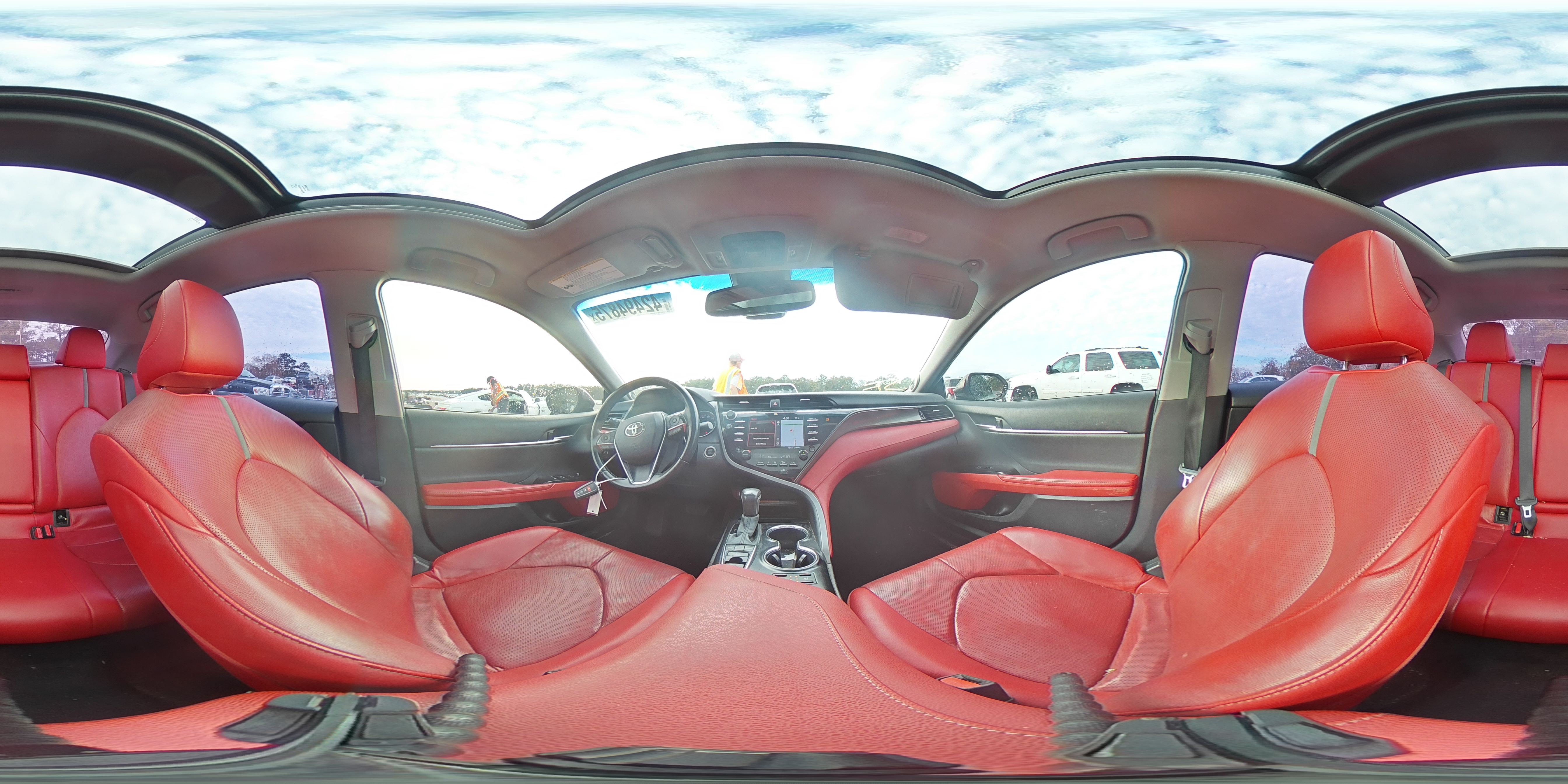 2020 Toyota Camry - Image 15