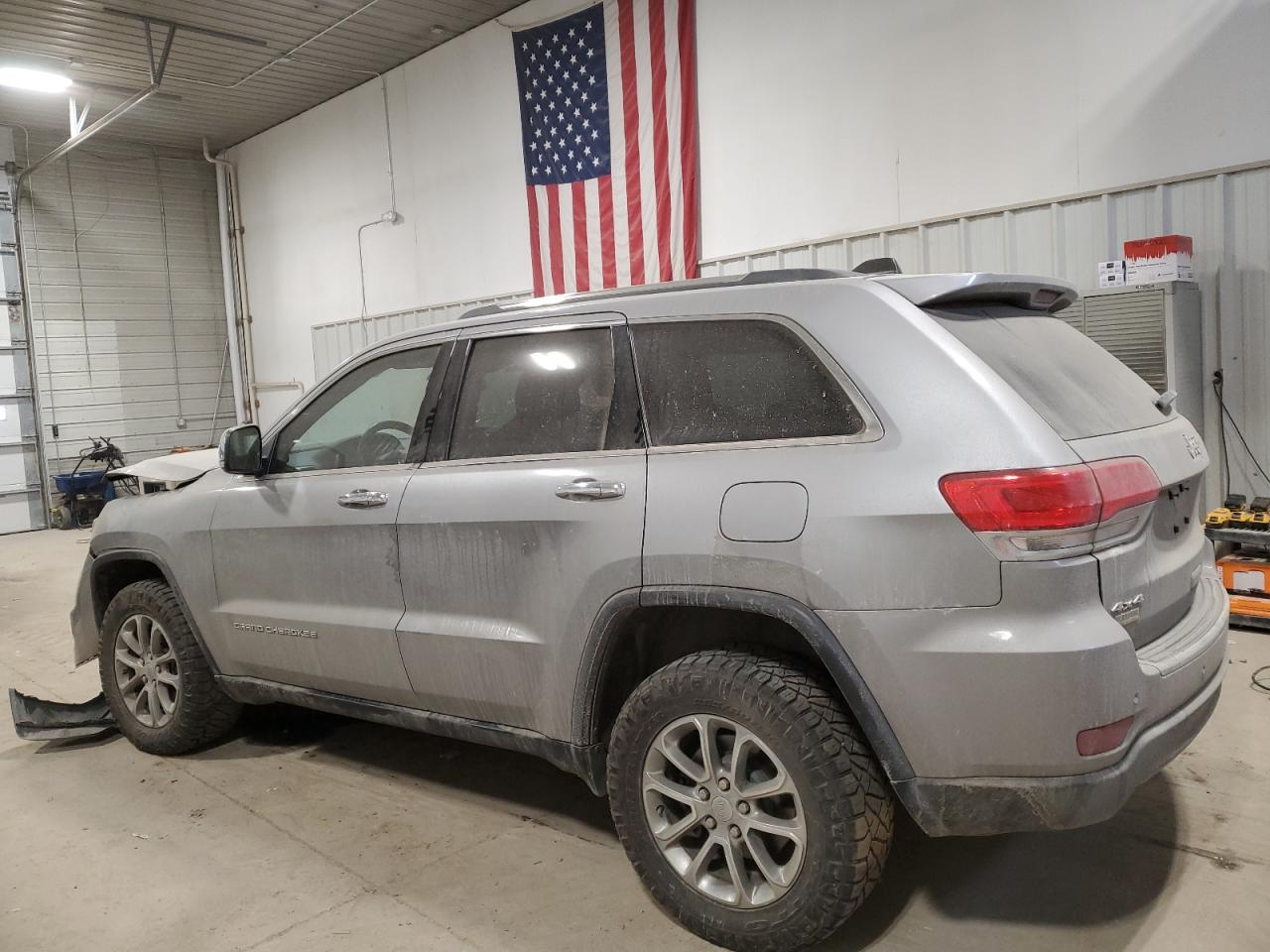 2015 Jeep Grand Cherokee - Image 2