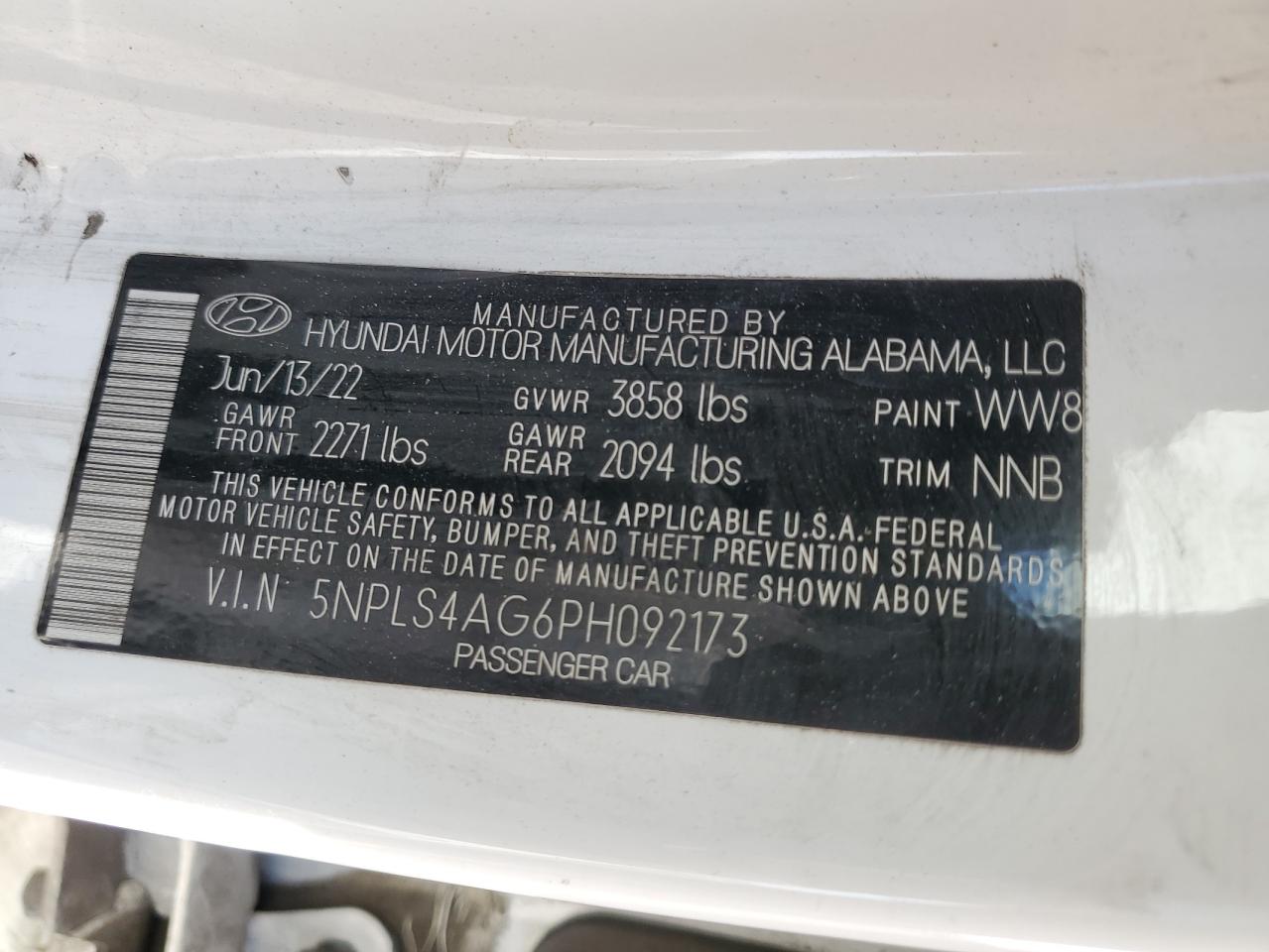 2023 Hyundai Elantra - Image 13