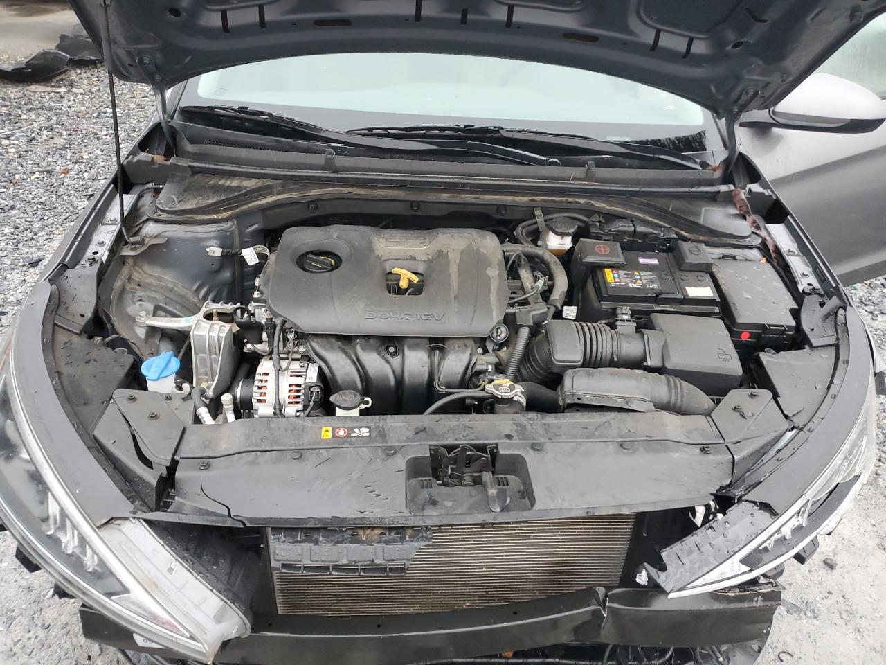 2020 Hyundai Elantra - Image 11