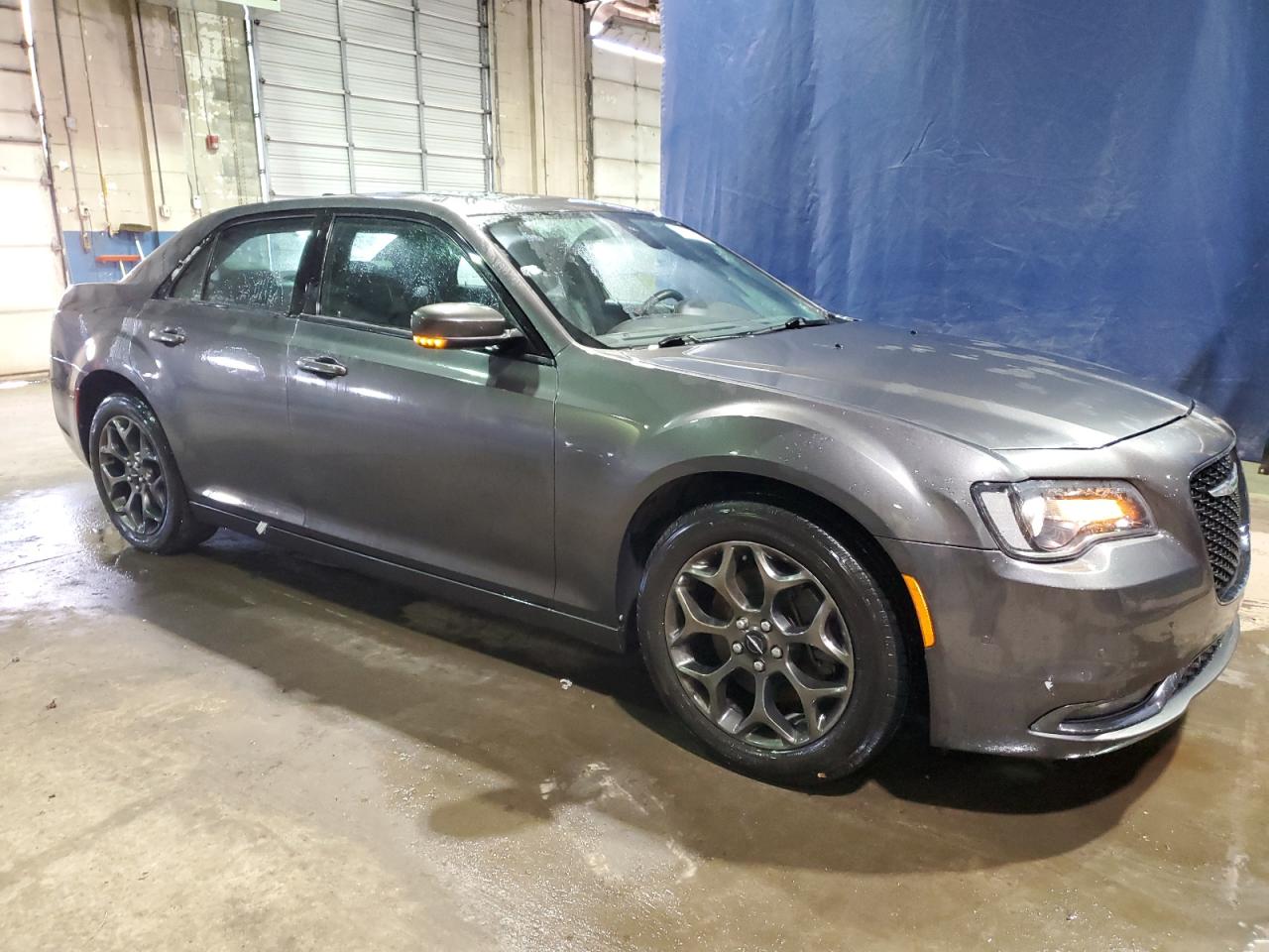 2015 Chrysler 300 - Image 4