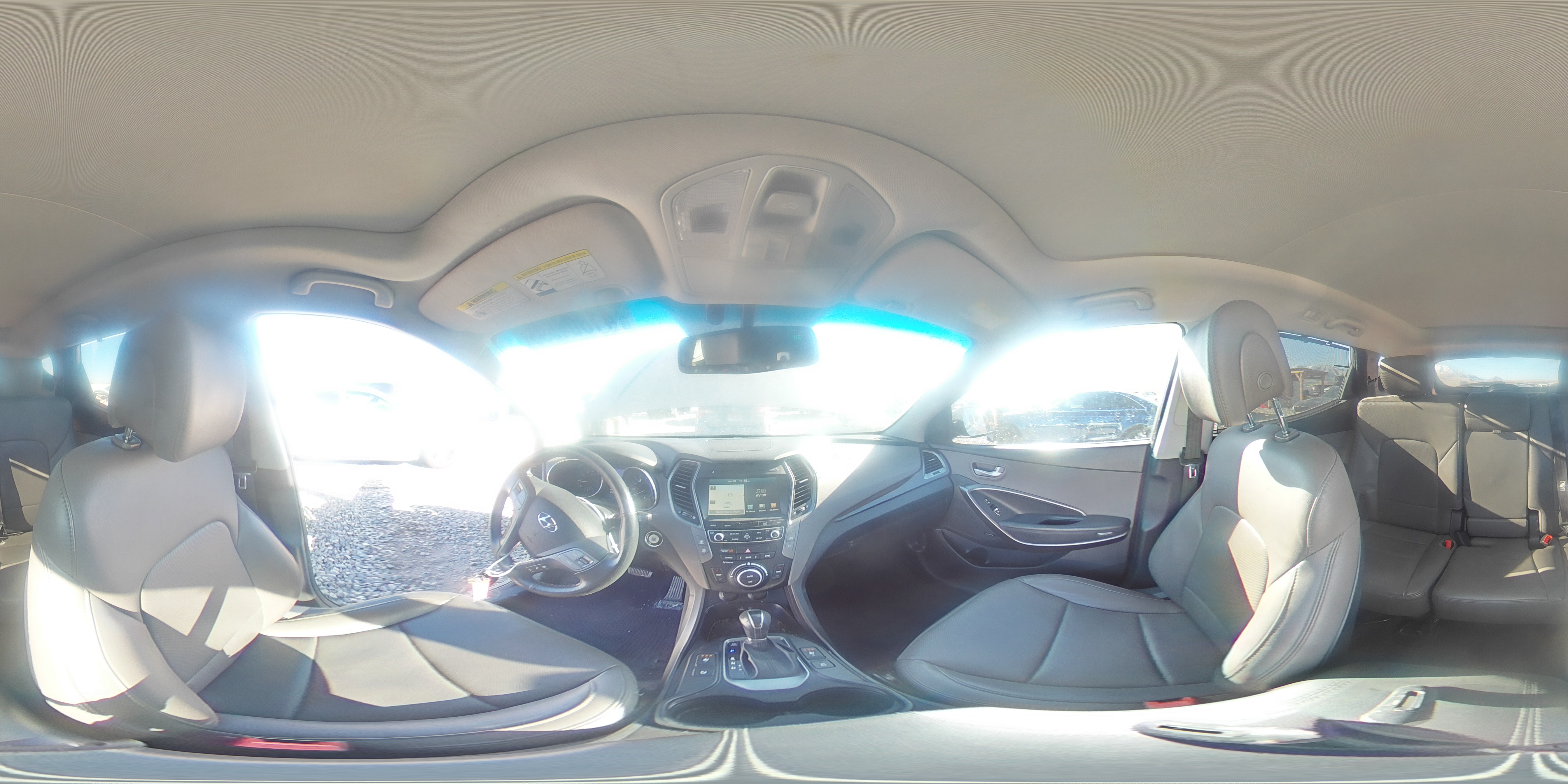 2017 Hyundai Santa Fe - Image 15