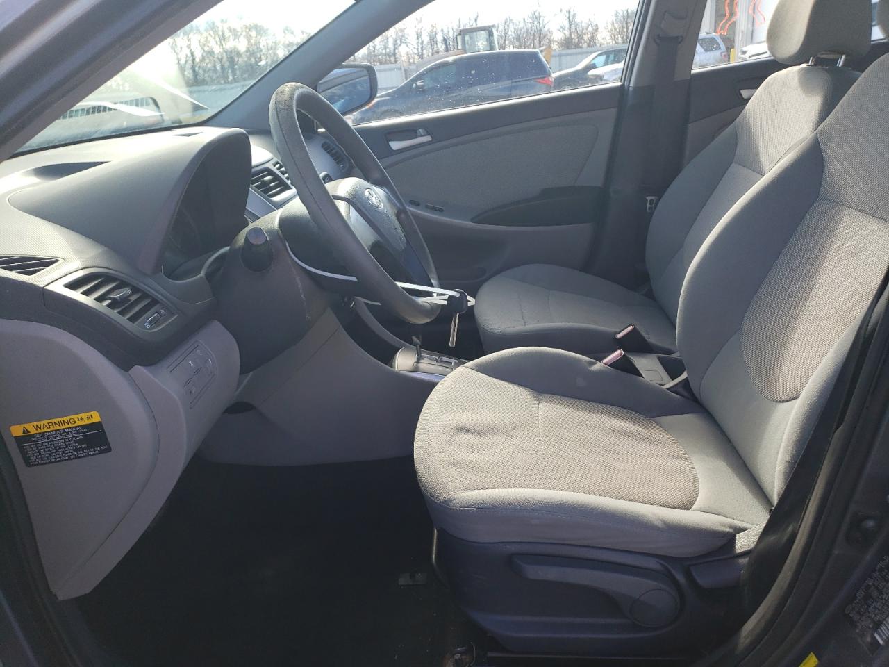 2013 Hyundai Accent - Image 7