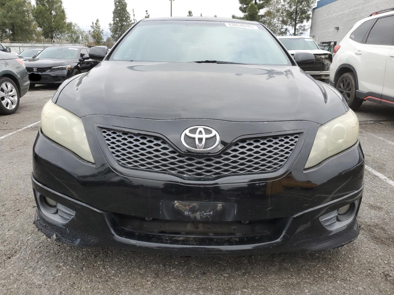 2011 Toyota Camry - Image 5