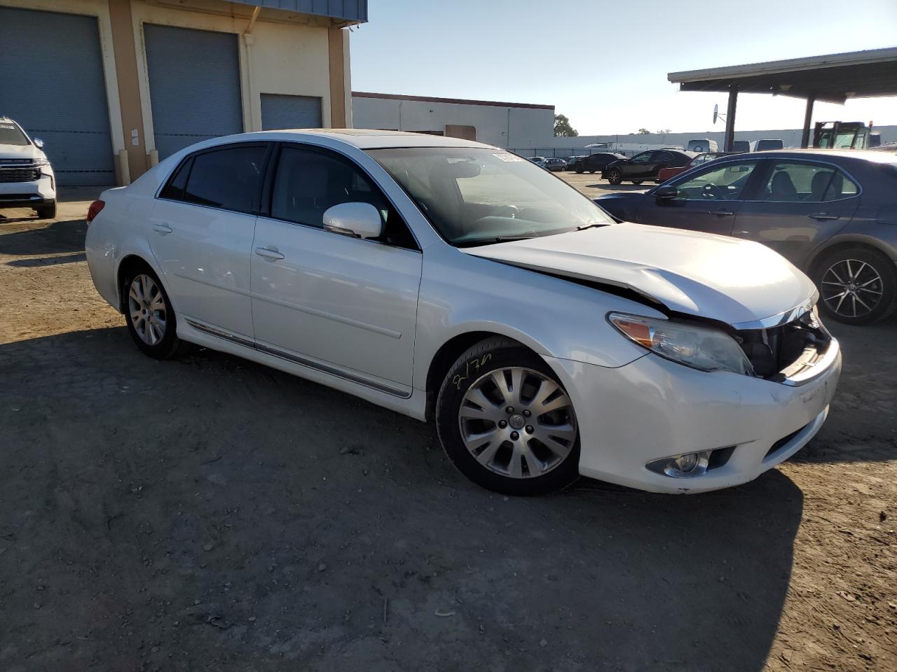 2012 Toyota Avalon - Image 4