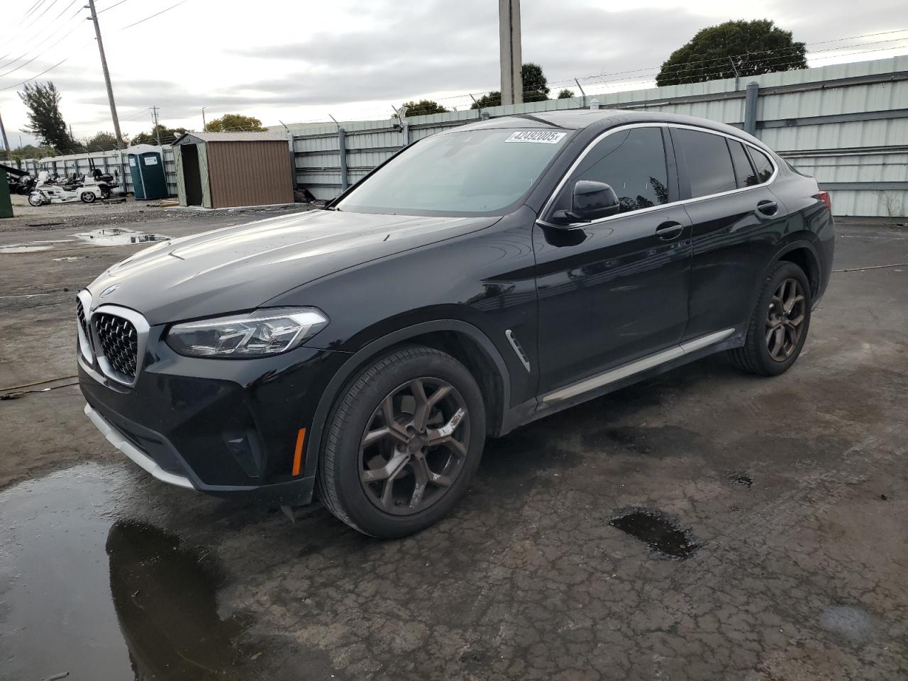 2023 BMW X4 - Image 1
