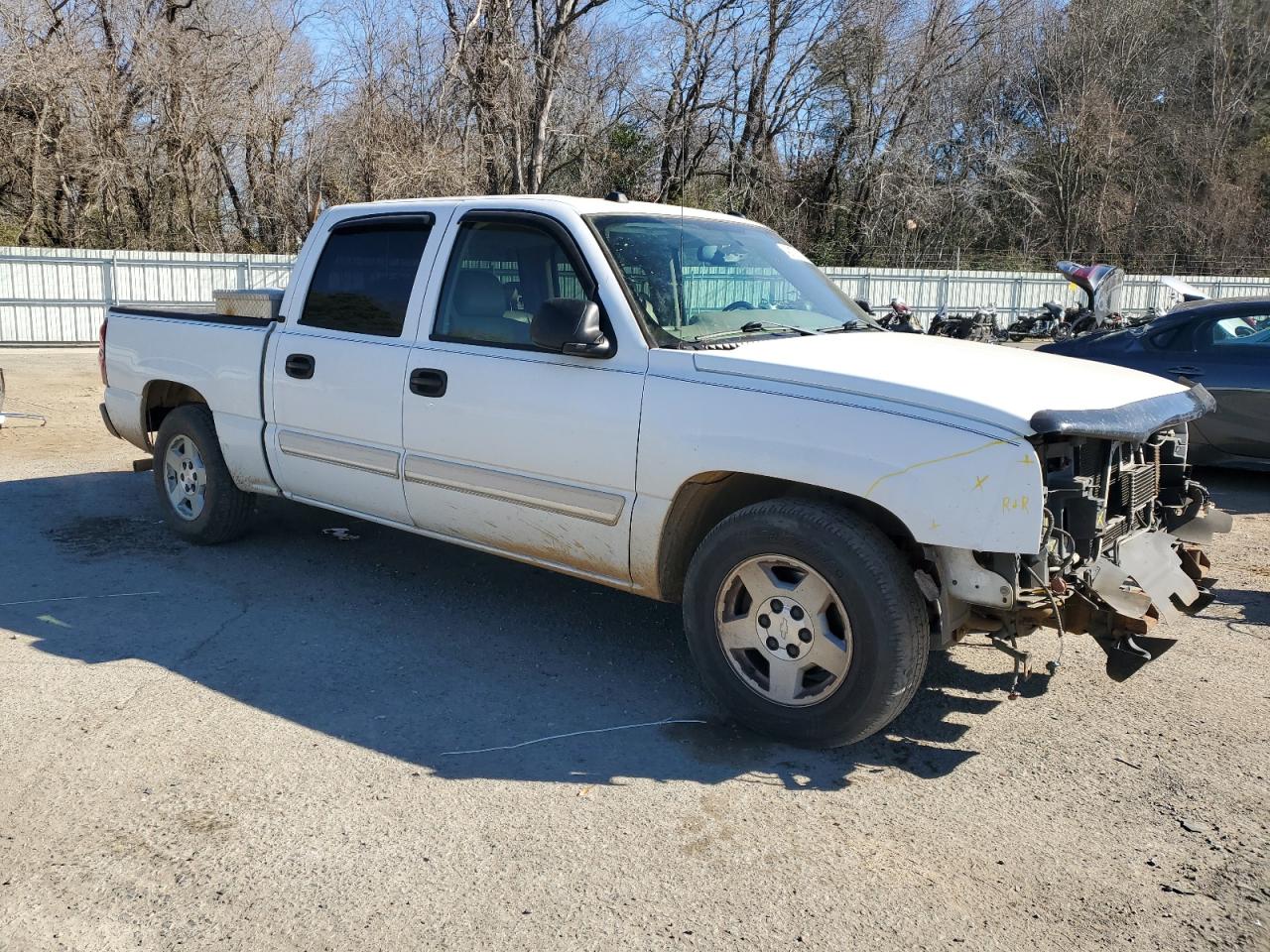 2005 Chevrolet Silverado - Image 4