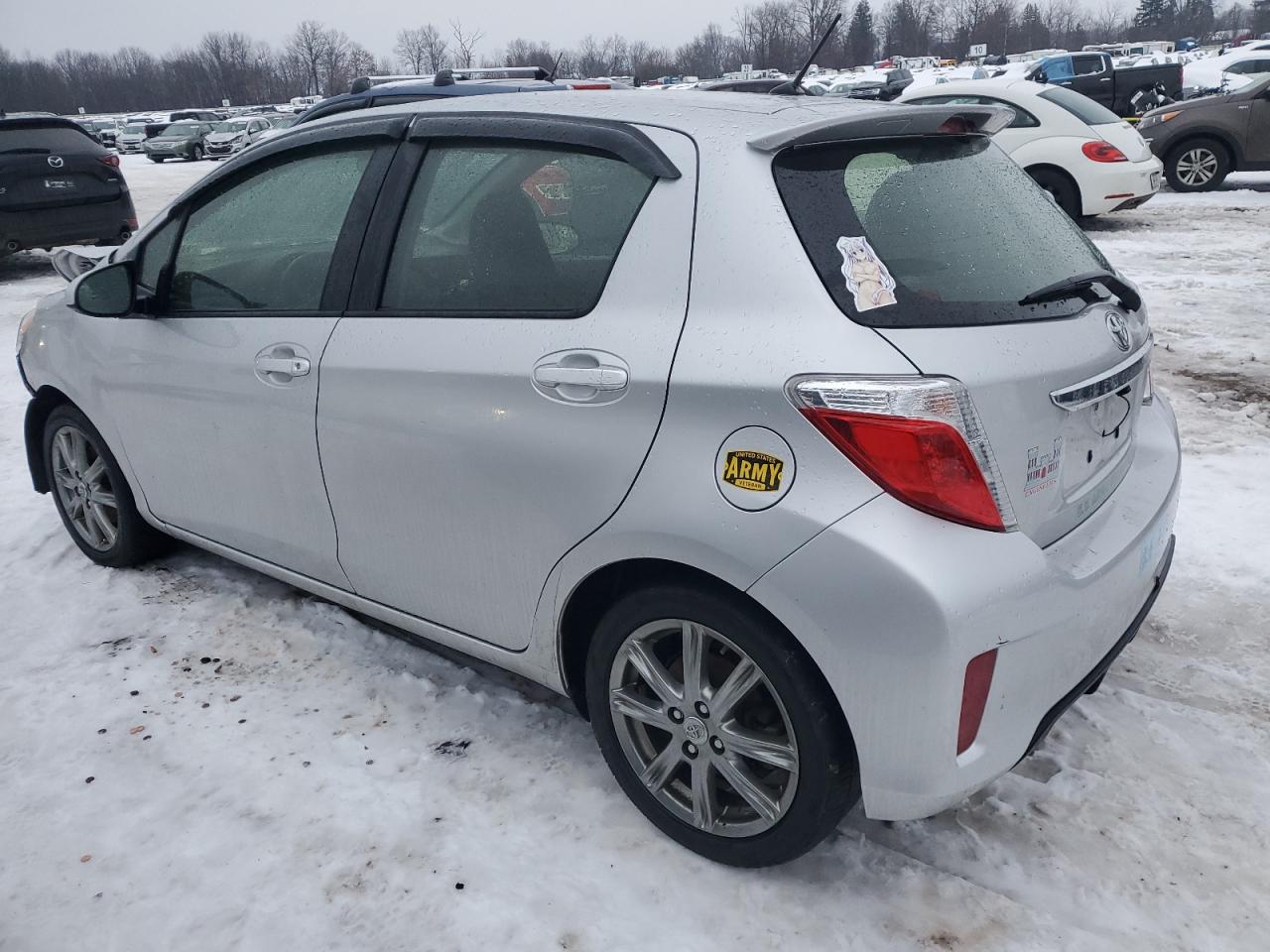 2012 Toyota Yaris - Image 2