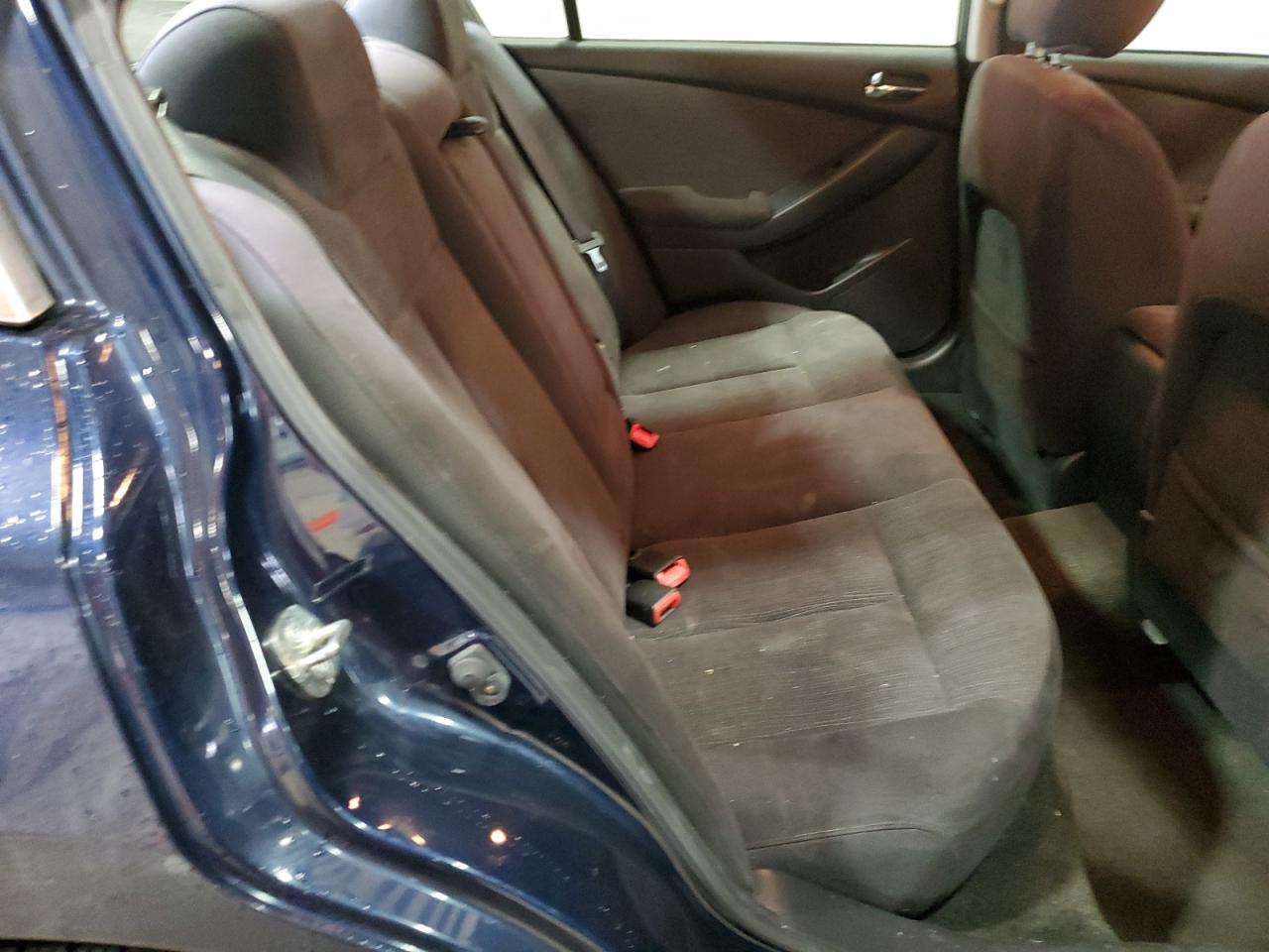 2010 Nissan Altima - Image 11