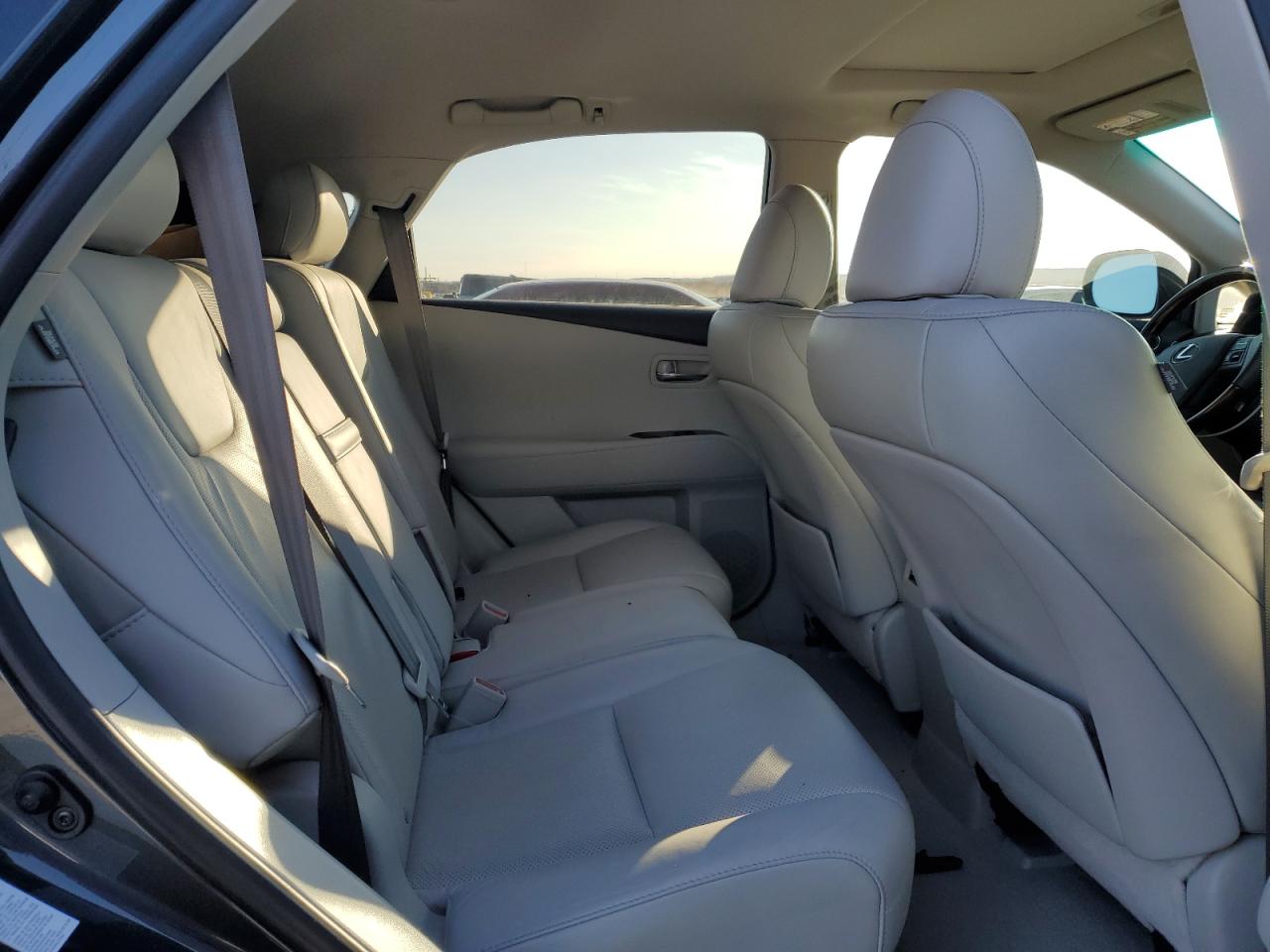 2011 Lexus RX - Image 10