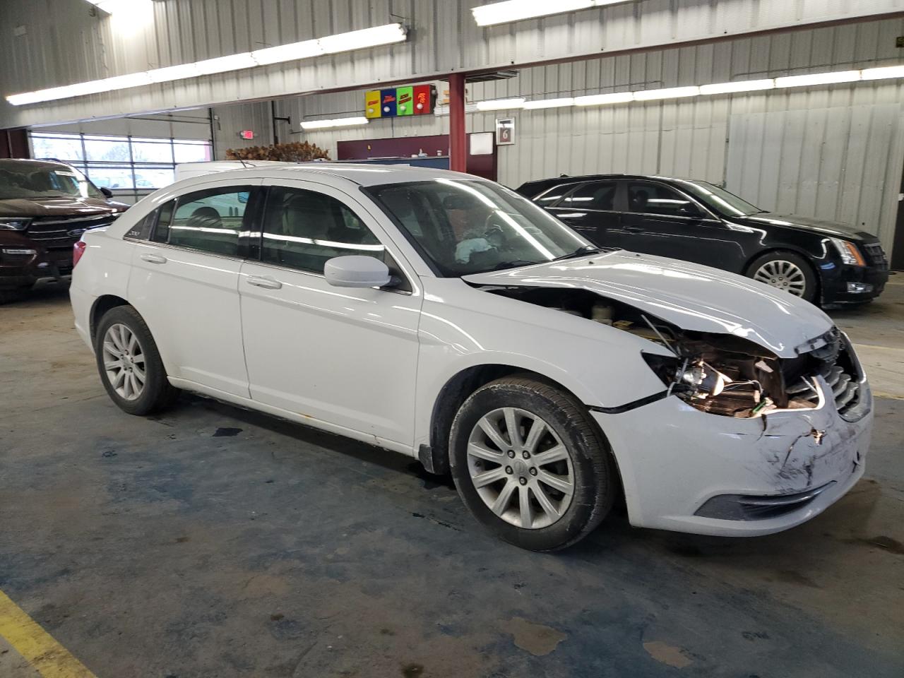 2013 Chrysler 200 - Image 4