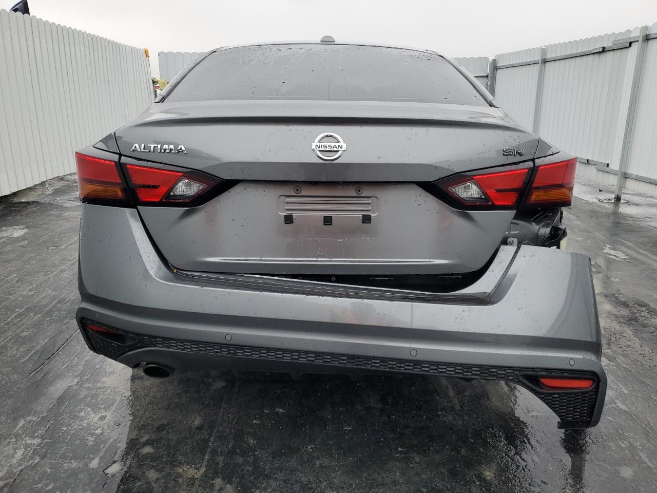2022 Nissan Altima - Image 6