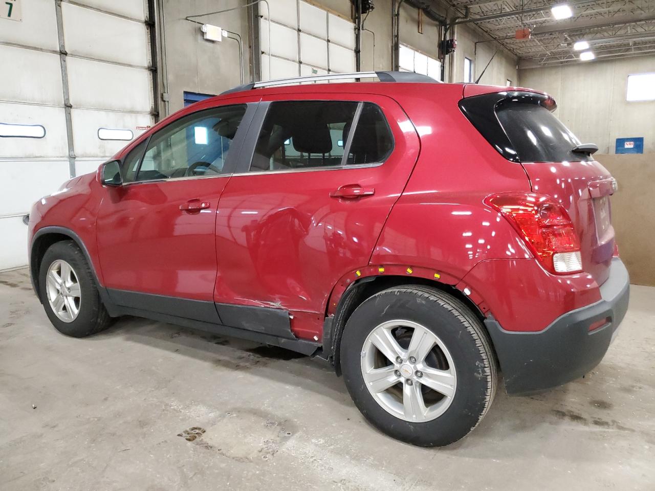 KL7CJLSB9FB060217 2015 CHEVROLET TRAX - Image 2