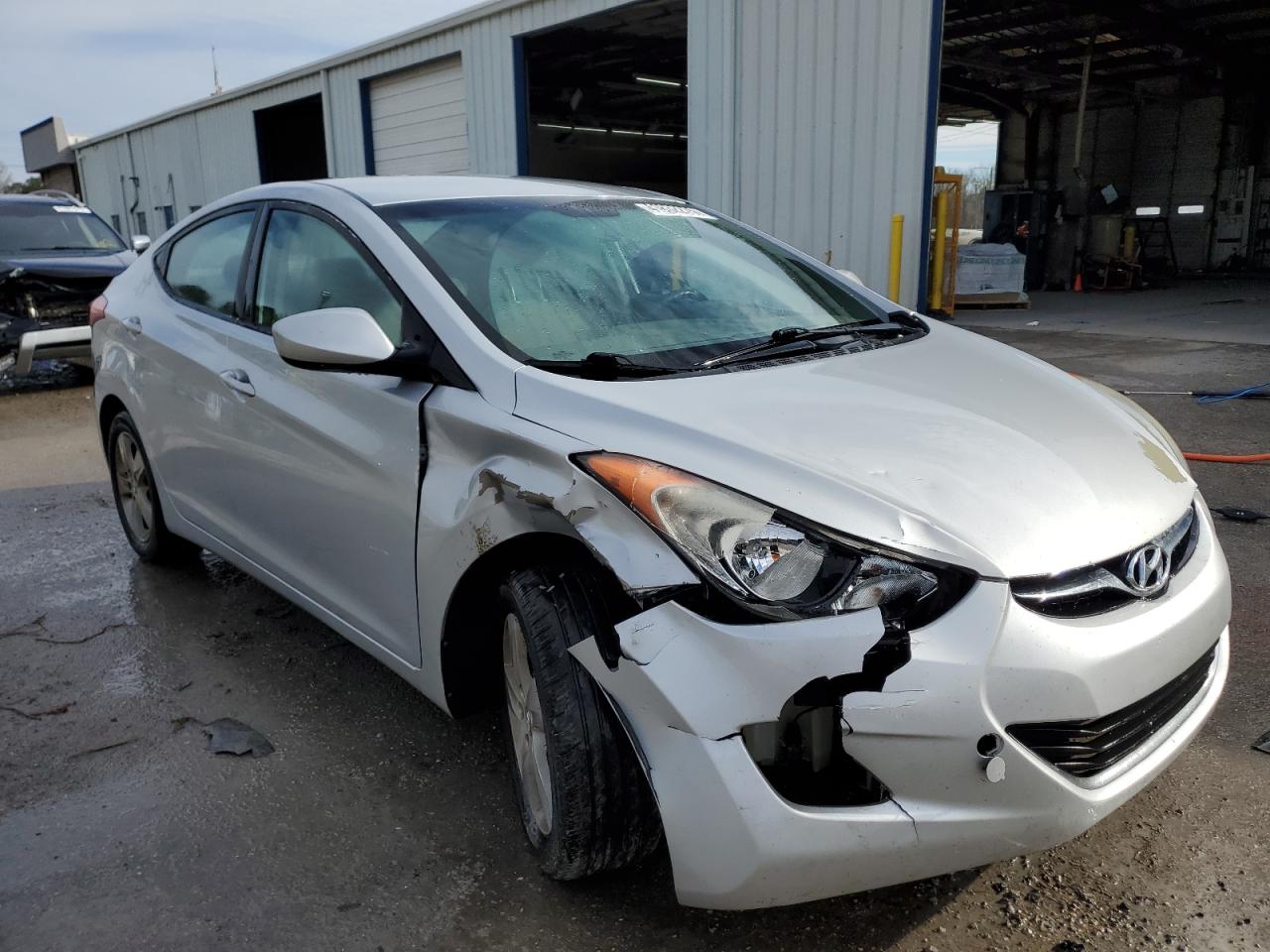 2013 Hyundai Elantra - Image 4