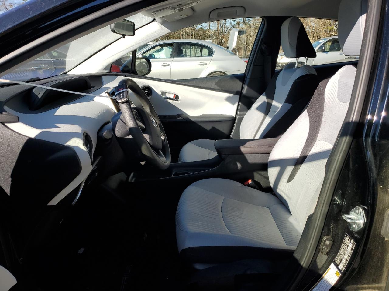 2016 Toyota Prius - Image 7