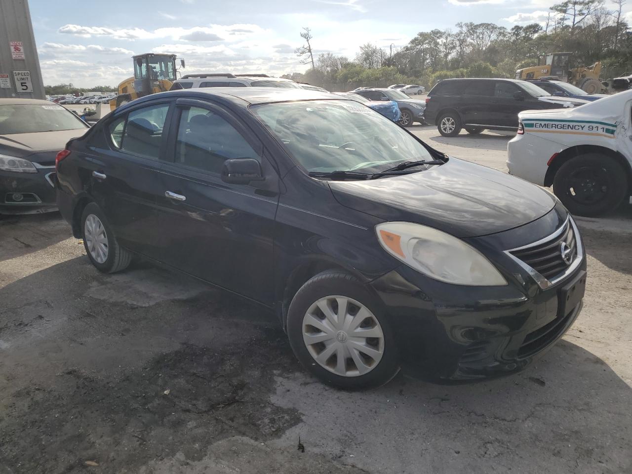 2012 Nissan Versa - Image 4