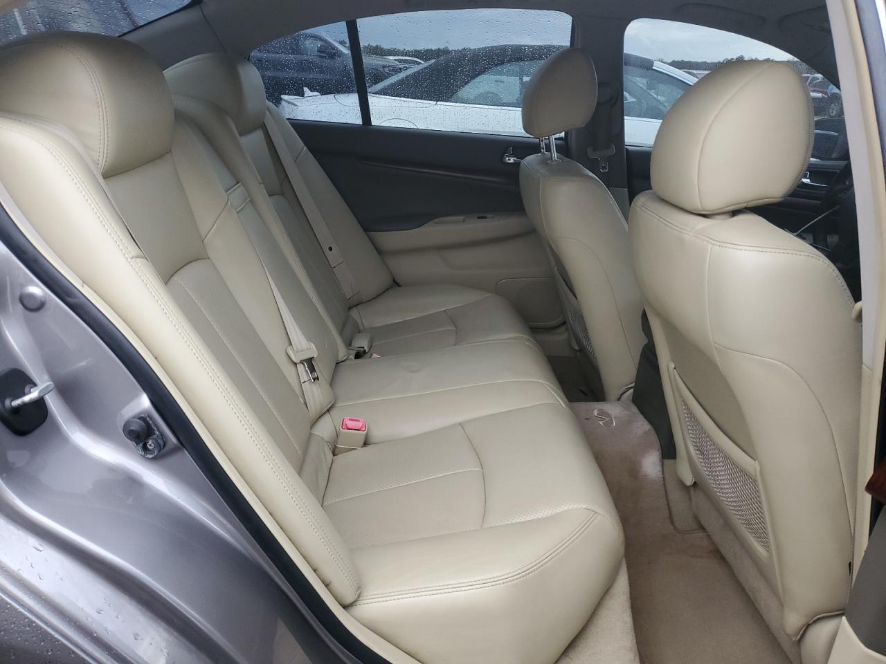 2009 Infiniti G - Image 10