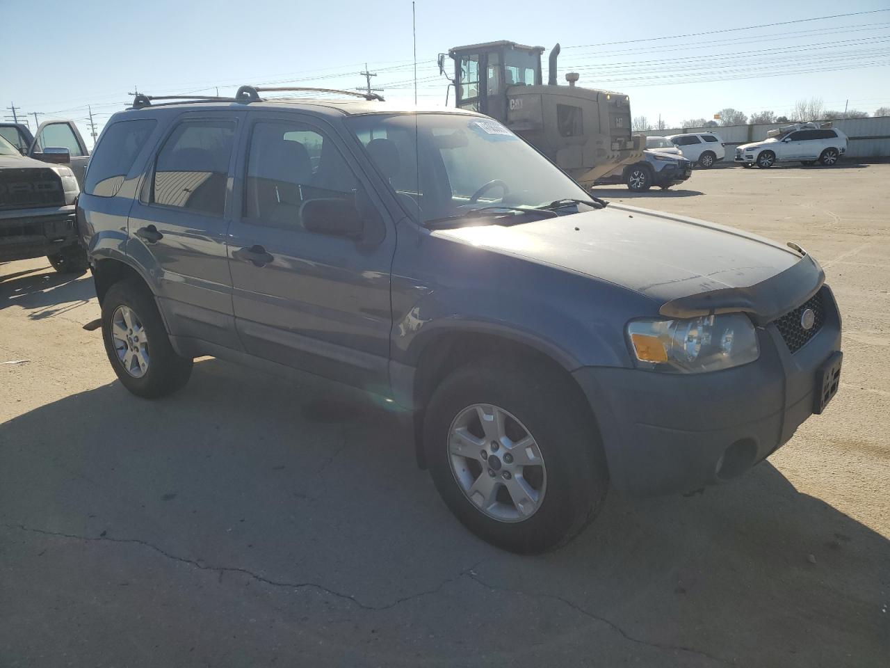2005 Ford Escape - Image 4