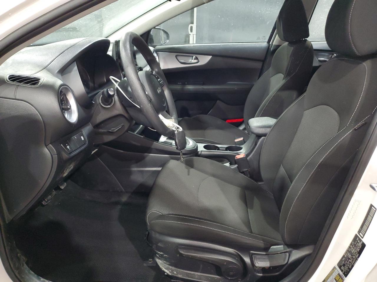 2023 Kia Forte - Image 7