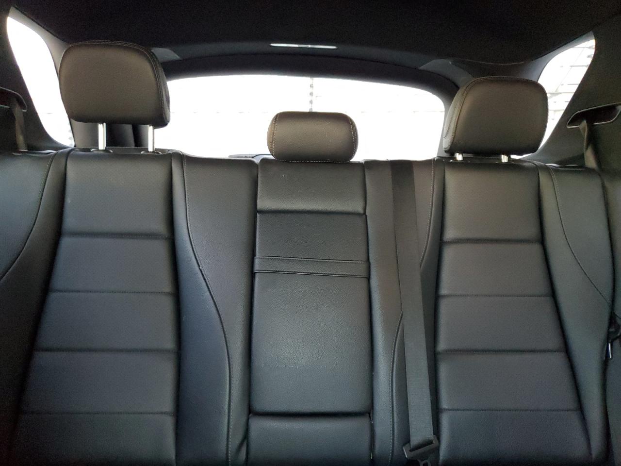 2022 Mercedes-Benz GLE - Image 10