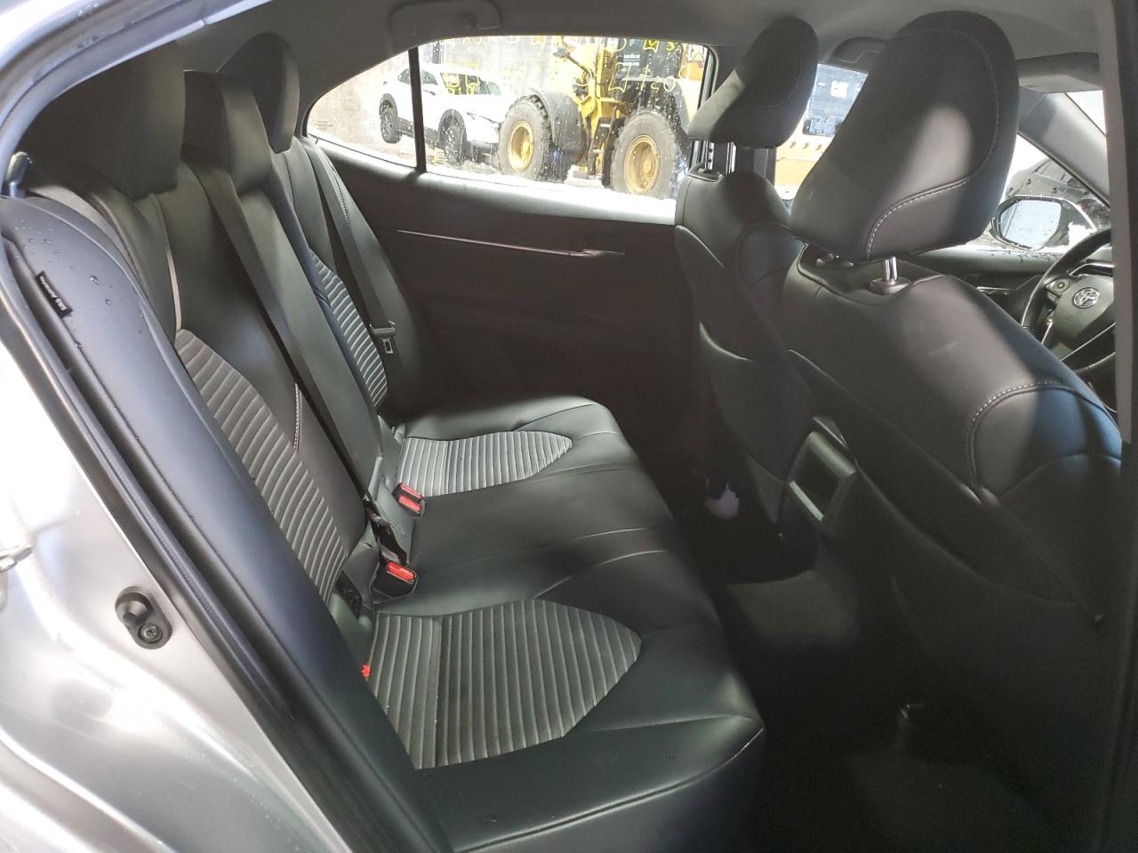 2019 Toyota Camry - Image 10