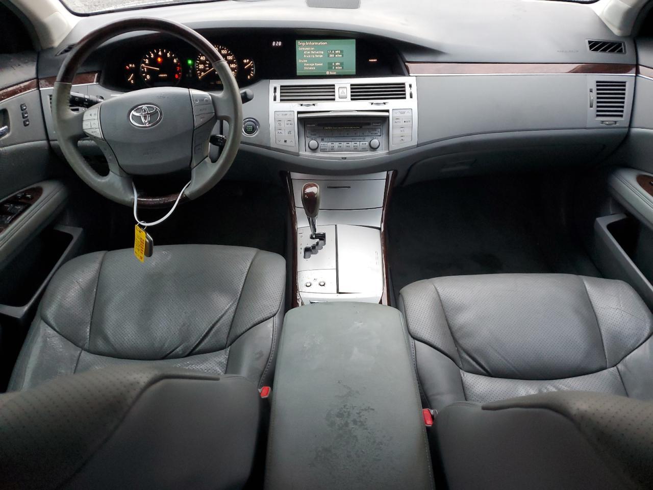2008 Toyota Avalon - Image 8