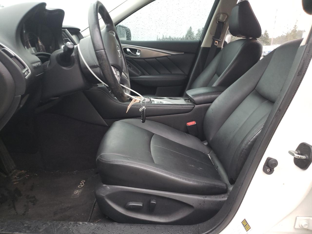 2015 Infiniti Q50 - Image 7