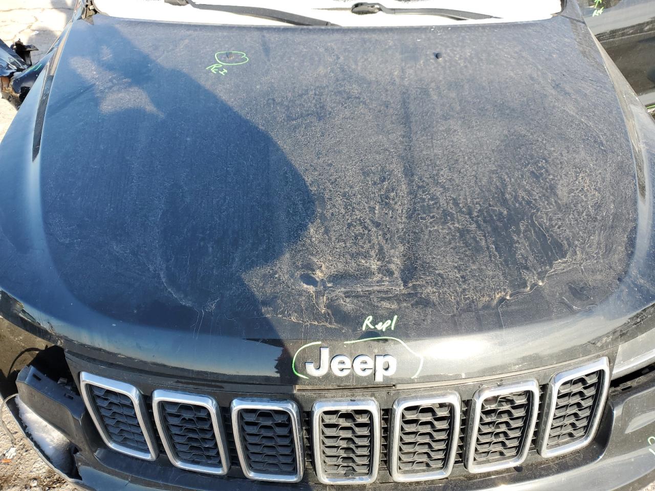 2019 Jeep Grand Cherokee - Image 12