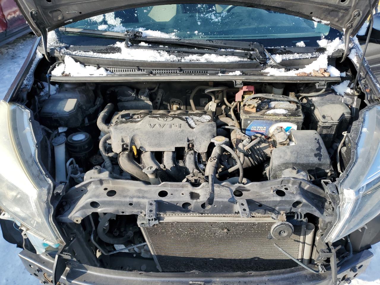 2012 Toyota Yaris - Image 11