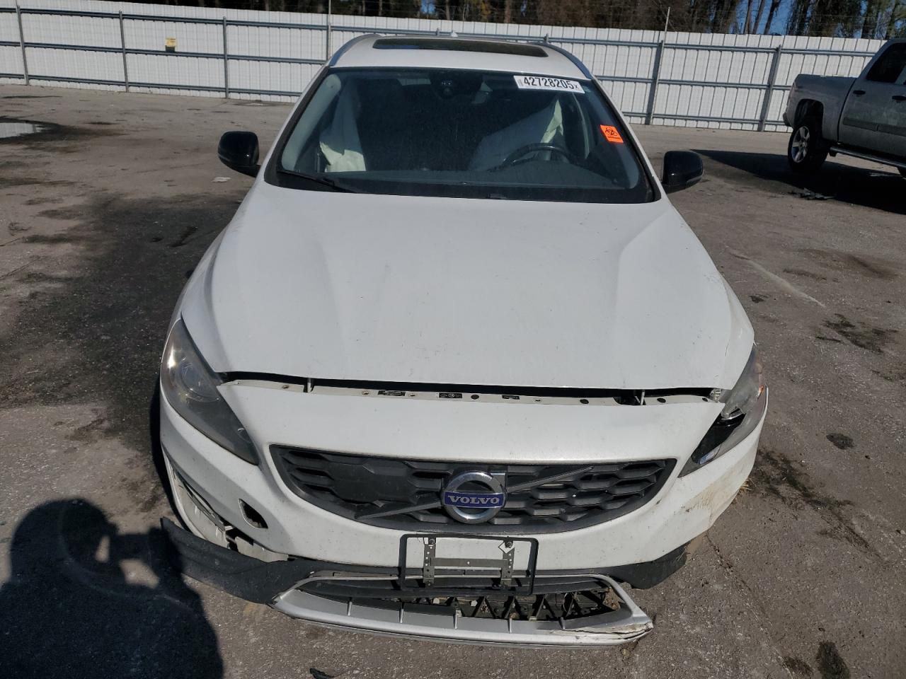 2018 Volvo V60 - Image 5